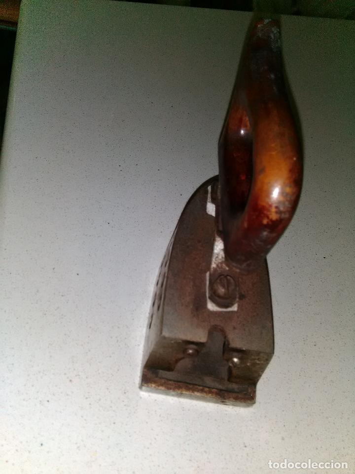 Antig&uuml;edades: Plancha antigua. Lote 28957992 - Foto 4