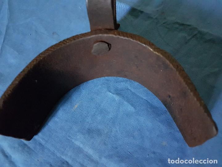 Antig&uuml;edades: Arrimadera forja con dibujo - Foto 4