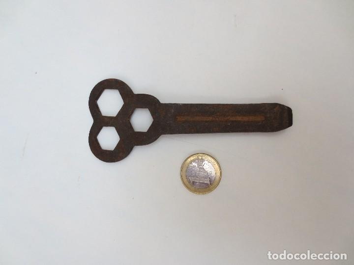 Antig&uuml;edades: ANTIGUA LLAVE DE BICICLETA. - Foto 1