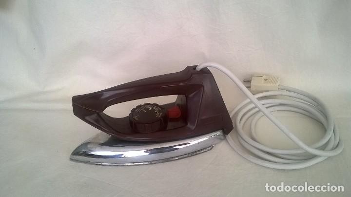 Antig&uuml;edades: PLANCHA PHILIPS HD 2119 - Foto 1