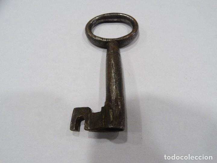 Antig&uuml;edades: LLAVE ANTIGUA FORJADA S. XVII - Foto 1