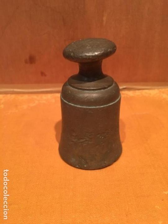 Antig&uuml;edades: A14 - Antiguo peso de bronce s. XIX - 8X5 cm - Foto 1