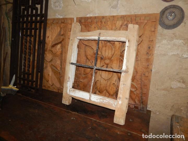 Antig&uuml;edades: viejo ventanuco con reja de forja   xix - Foto 3