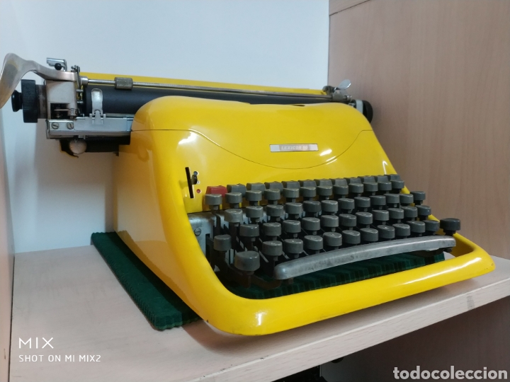 Máquina de escribir Lexicon - Antiguedades El Apaño