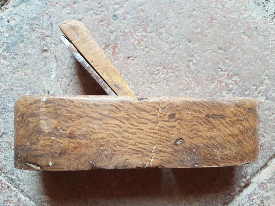 Antig&uuml;edades: Antigua garlopa madera encina - Foto 1