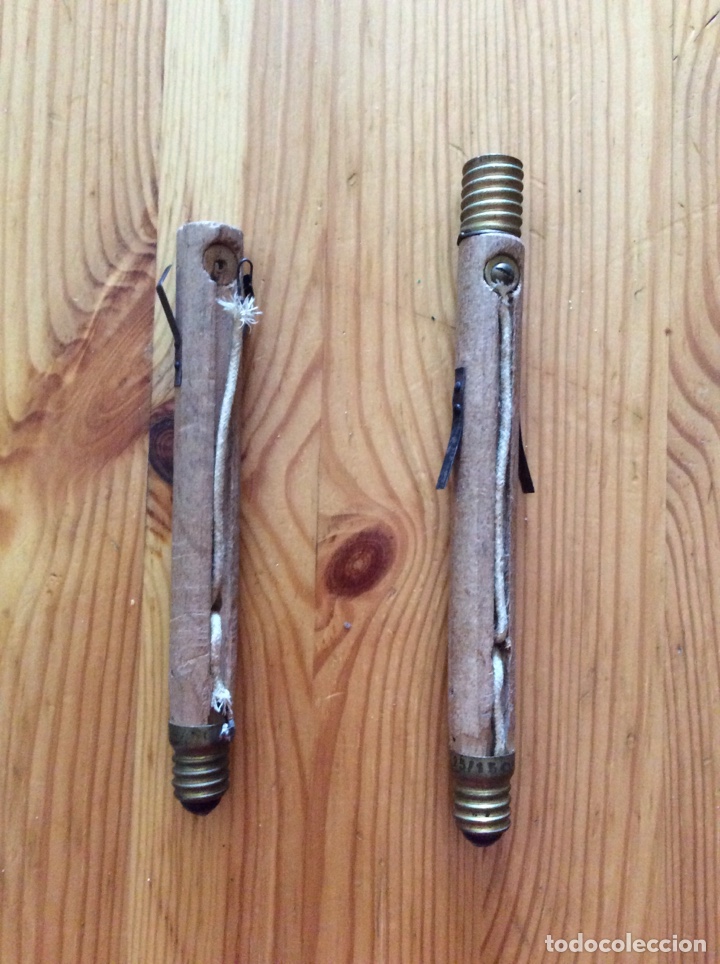 Antig&uuml;edades: 2 artilugios electricos bombilla madera - Foto 1