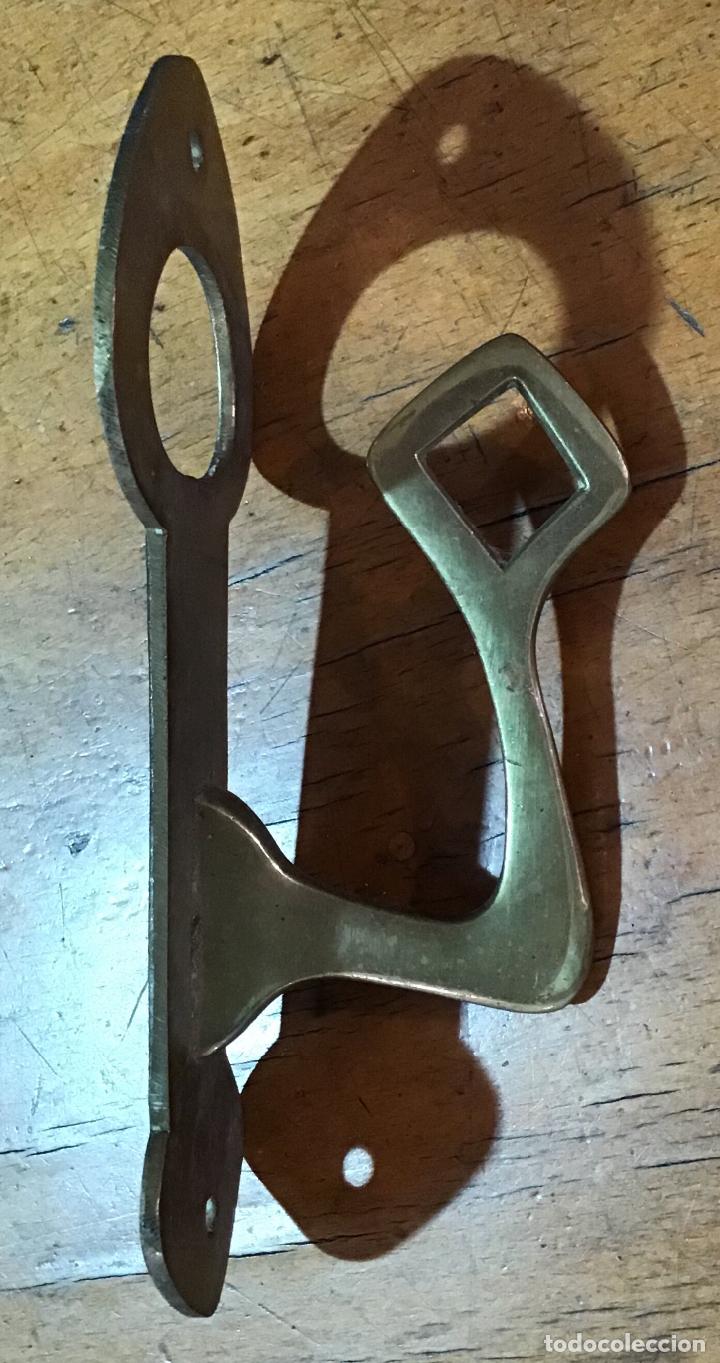 Antig&uuml;edades: COLGADOR DE BRONCE, A&Ntilde;OS 30 - Foto 4
