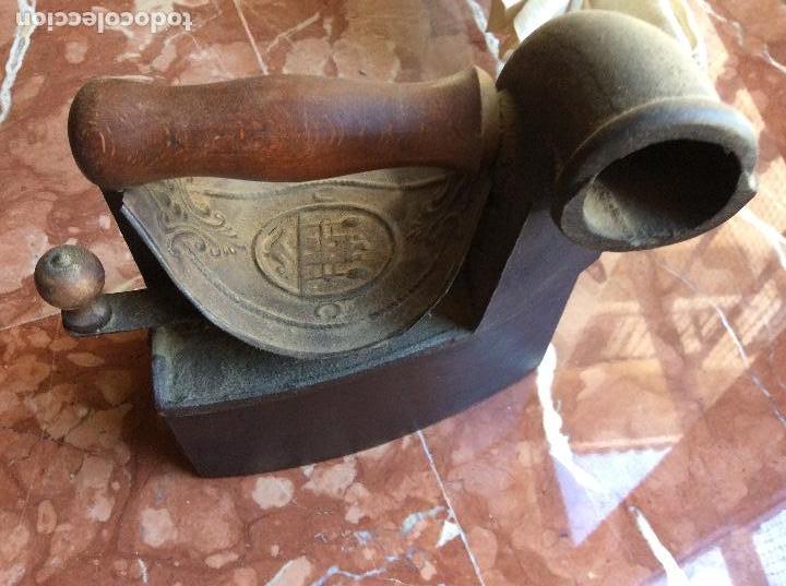 Antig&uuml;edades: Plancha antigua - Foto 1