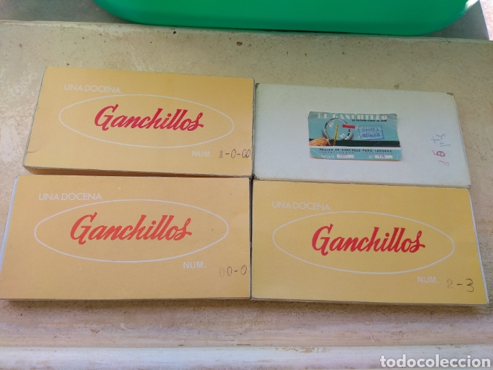 Antig&uuml;edades: Lote de Cajas Ganchillos - Foto 1