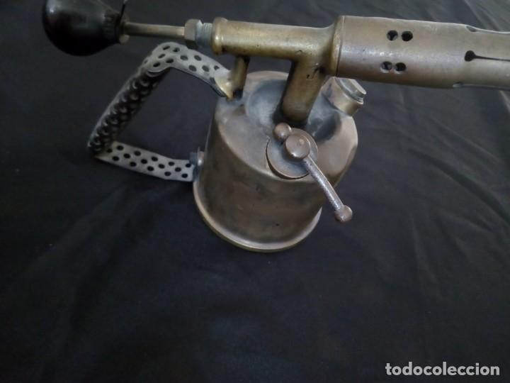 Antig&uuml;edades: Soplete muy antiguo Vesta de lat&oacute;n. - Foto 2