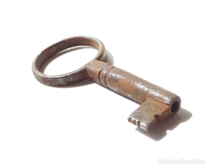 Antig&uuml;edades: ANTIGUA LLAVE DE FORJA.- 8 CM DE LARGA - Foto 1