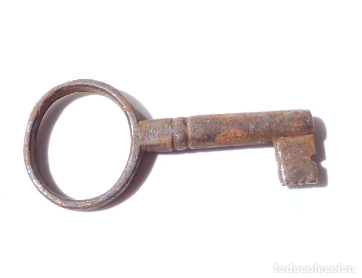 Antig&uuml;edades: ANTIGUA LLAVE DE FORJA.- 8 CM DE LARGA - Foto 3