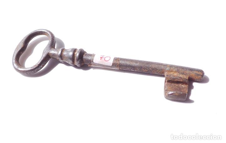 Antig&uuml;edades: ANTIGUA LLAVE DE FORJA.- 12 CM DE LARGA - Foto 2