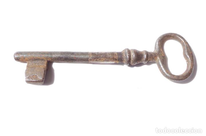 Antig&uuml;edades: ANTIGUA LLAVE DE FORJA.- 12 CM DE LARGA - Foto 4