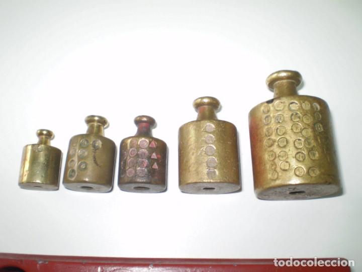 Antig&uuml;edades: JUEGO DE PESAS PARA BASCULA. - Foto 3