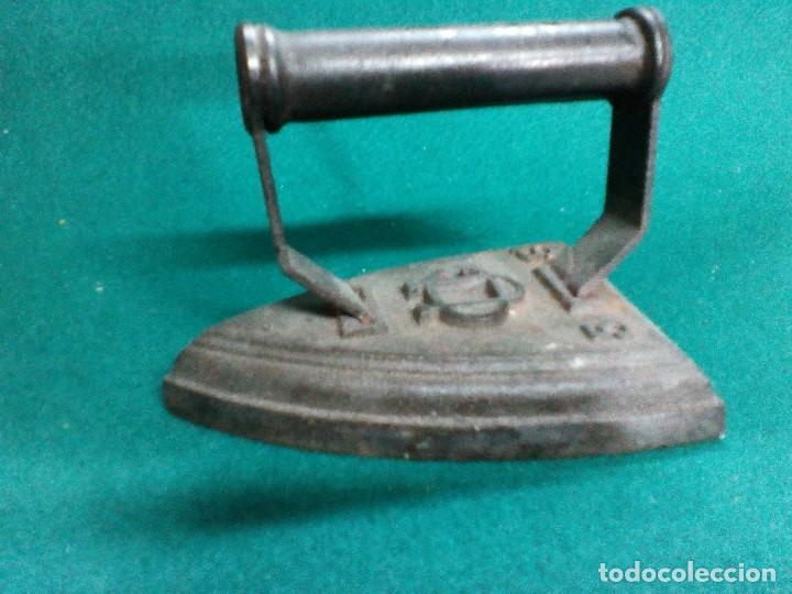 Antig&uuml;edades: PLANCHA ANTIGUA DE HIERRO N&ordm; 5 - Foto 3