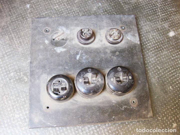 Antig&uuml;edades: ANTIGUO CUADRO EL&Eacute;CTRICO CON INTERRUPTORES DE LUCES - Foto 1