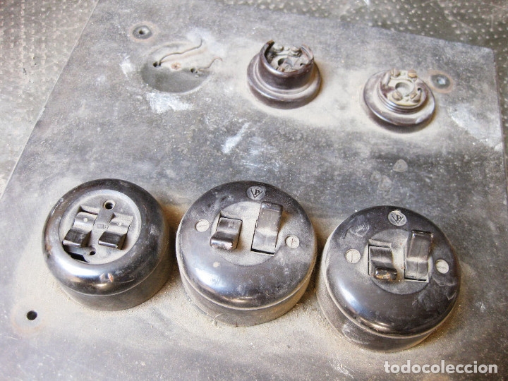 Antig&uuml;edades: ANTIGUO CUADRO EL&Eacute;CTRICO CON INTERRUPTORES DE LUCES - Foto 2