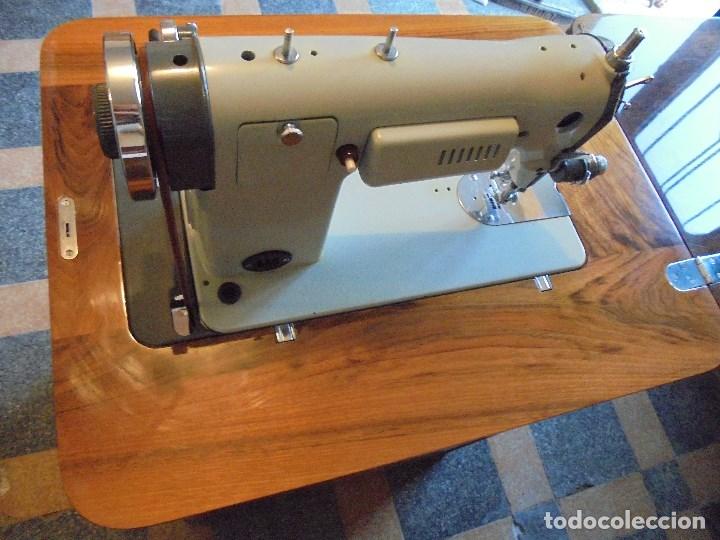 Antig&uuml;edades: MAQUINA DE COSER ALFA - FUNCIONANDO Y COMO NUEVA - Foto 6