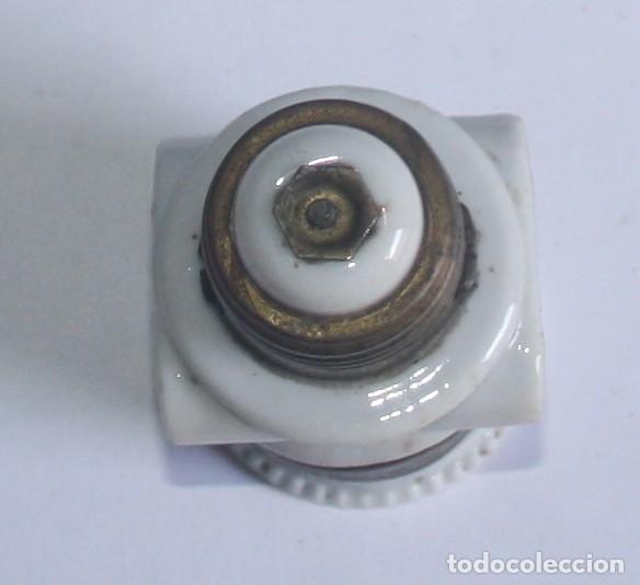 Antig&uuml;edades: Antiguo adaptador de cer&aacute;mica con enchufe - Foto 6