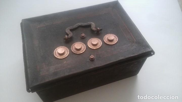 caja de caudales hierro antigua,marcas circulos - Compra venta en