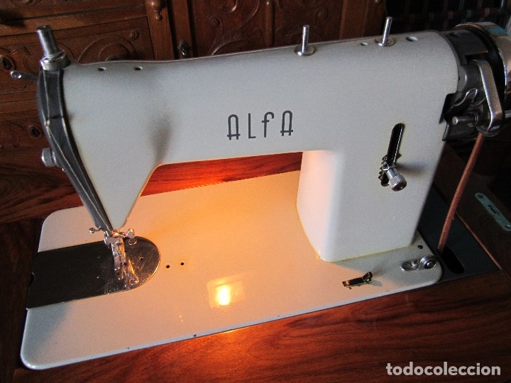 Antig&uuml;edades: MAQUINA DE COSER ALFA - FUNCIONANDO Y COMO NUEVA - Foto 8