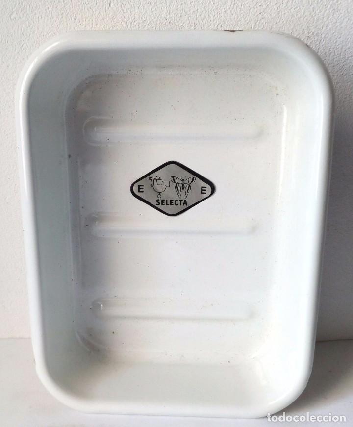 Antig&uuml;edades: CUBETA ESMALTADA PARA MATERIAL DE MEDICINA - Foto 1