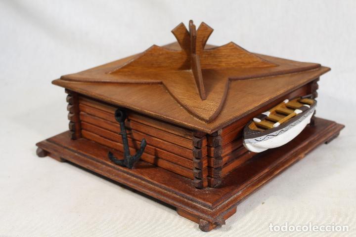 Antig&uuml;edades: caja de madera con remo - ancla - barco - timon - Foto 2