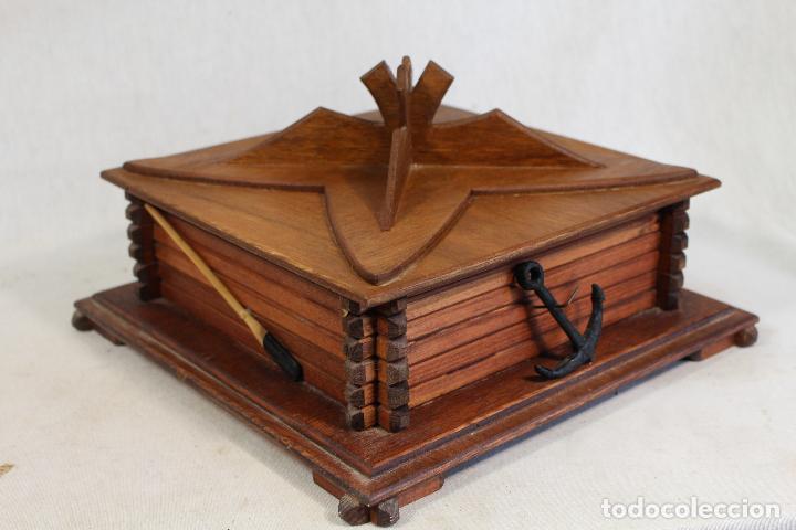 Antig&uuml;edades: caja de madera con remo - ancla - barco - timon - Foto 7