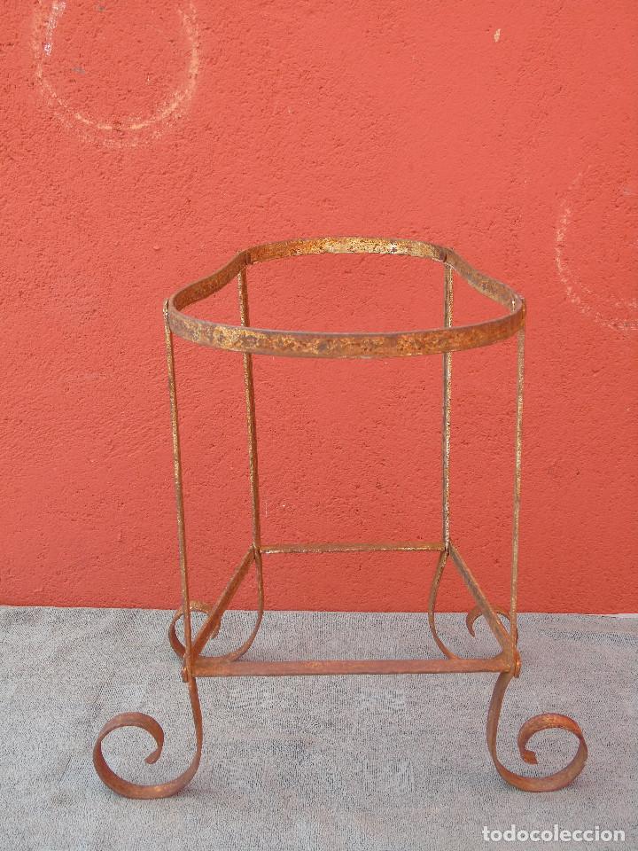 Antig&uuml;edades: ANTIGUO SOPORTE DE HIERRO PARA BACINILLA. - Foto 4