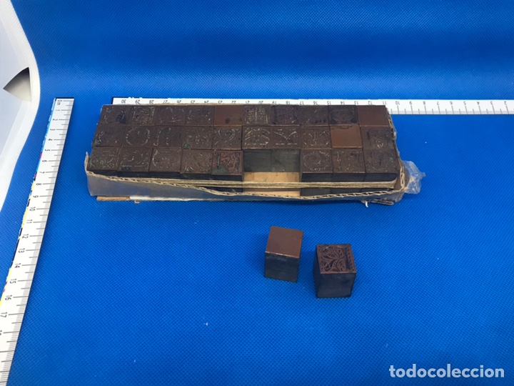 Antig&uuml;edades: Juego de letras capitulares - Foto 3