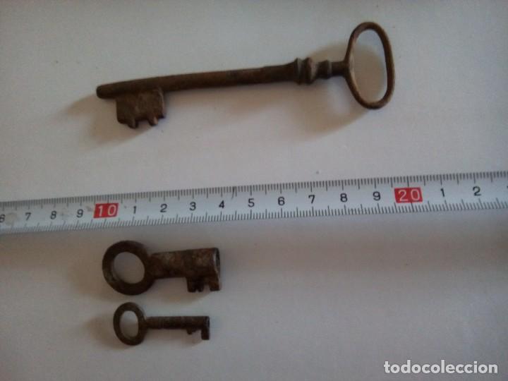 Antig&uuml;edades: * LLAVES 10 Y 4 CM. (RF:270-1/b) - Foto 1