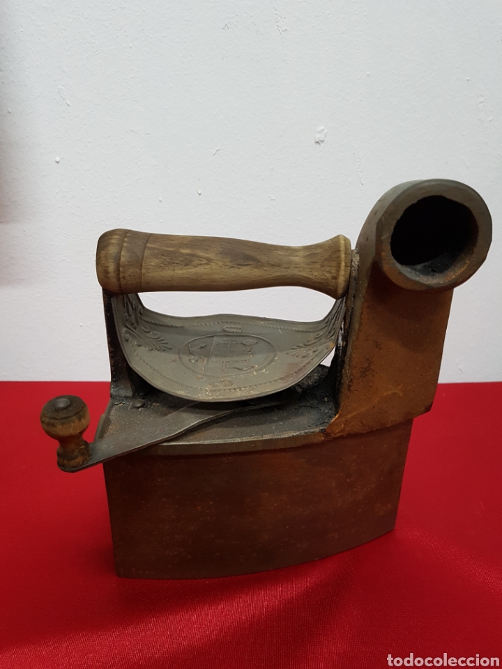 Antig&uuml;edades: Plancha hierro vintage con chimenea - Foto 1
