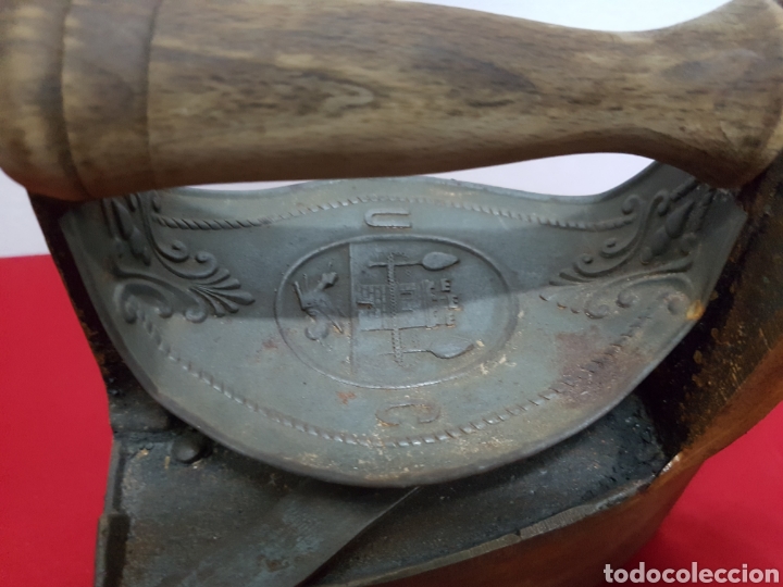 Antig&uuml;edades: Plancha hierro vintage con chimenea - Foto 2