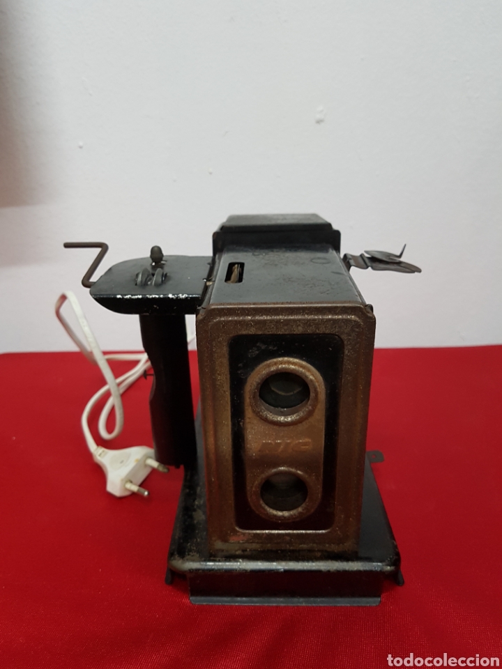 Antig&uuml;edades: Proyector cine Nic a&ntilde;os 60 - Foto 2