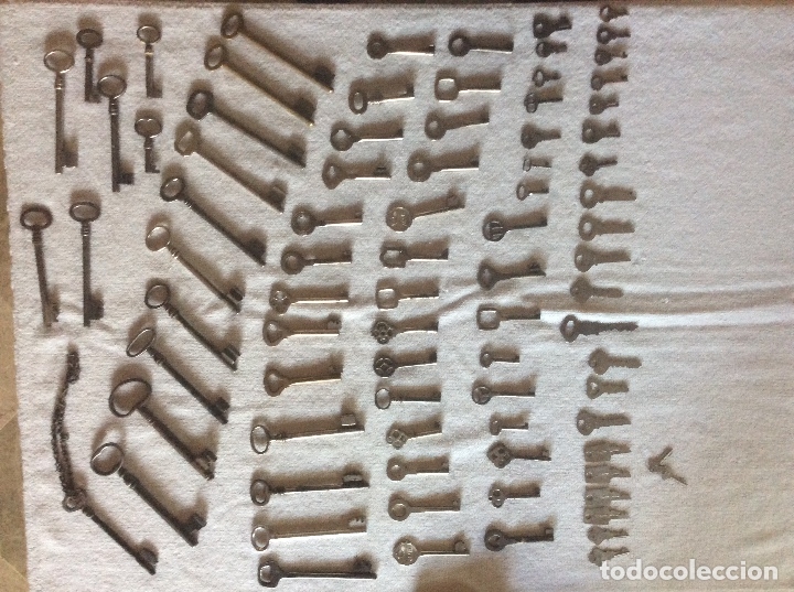 Antig&uuml;edades: LOTE, 85 LLAVES. FORJA, ALUMINIO..... - Foto 8