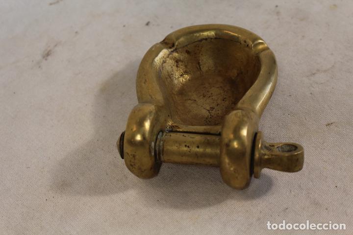 Antig&uuml;edades: grillete de barco cenicero en bronce - Foto 4