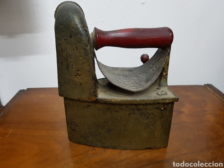 Antig&uuml;edades: Plancha de hierro vintage con chimenea - Foto 4
