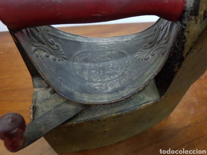 Antig&uuml;edades: Plancha de hierro vintage con chimenea - Foto 5