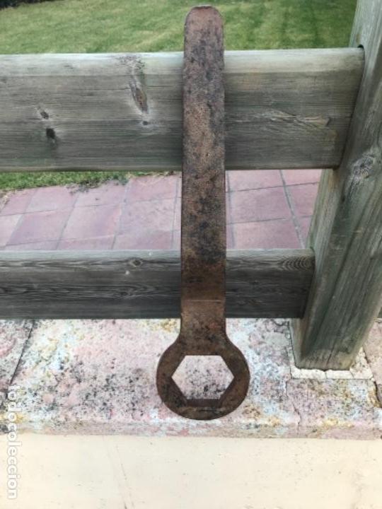 Antig&uuml;edades: Ferroviaro, llave exagonal - Foto 1
