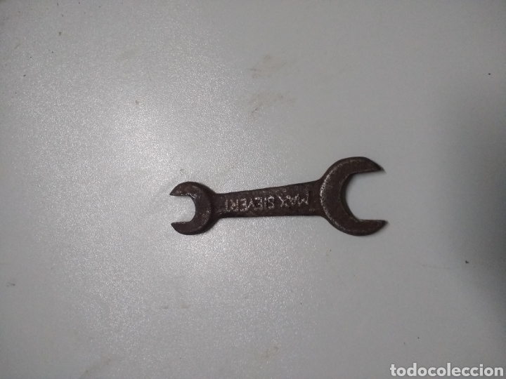 Antig&uuml;edades: Llave fija peque&ntilde;a - Foto 1