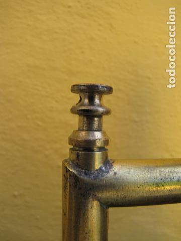 Antig&uuml;edades: Regadera barberia. Lat&oacute;n. La v&aacute;lvula funciona - Foto 4