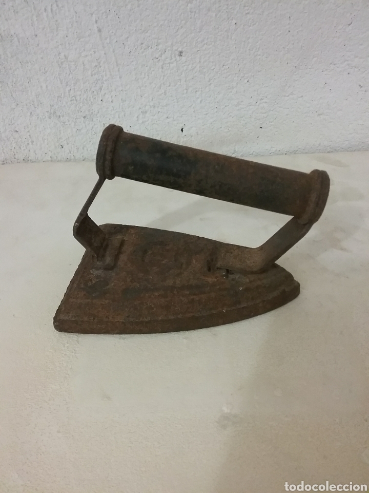 Antig&uuml;edades: Antigua plancha de hierro. - Foto 1