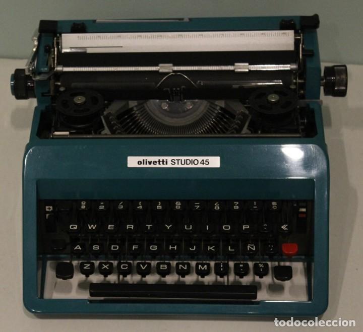 Antigüedades: Máquina de escribir Olivetti,modelo studio 45,en perfecto estado,con estuche original. - Foto 2 - 139261102