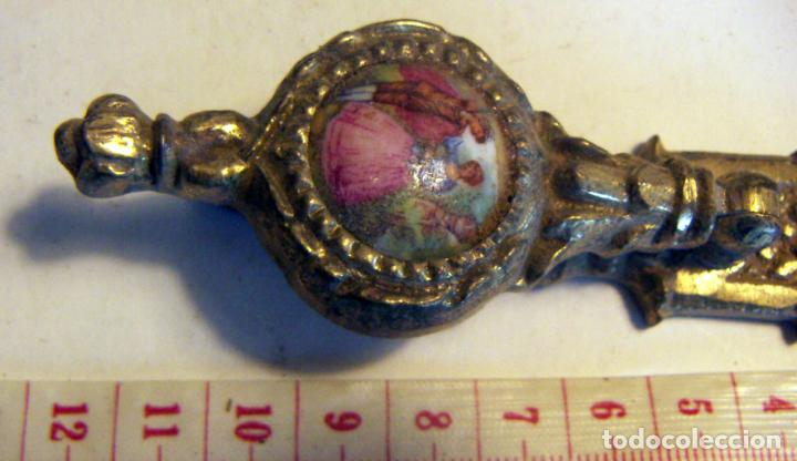 Antig&uuml;edades: Tirador de mueble con boca llave 11 cm - Foto 2