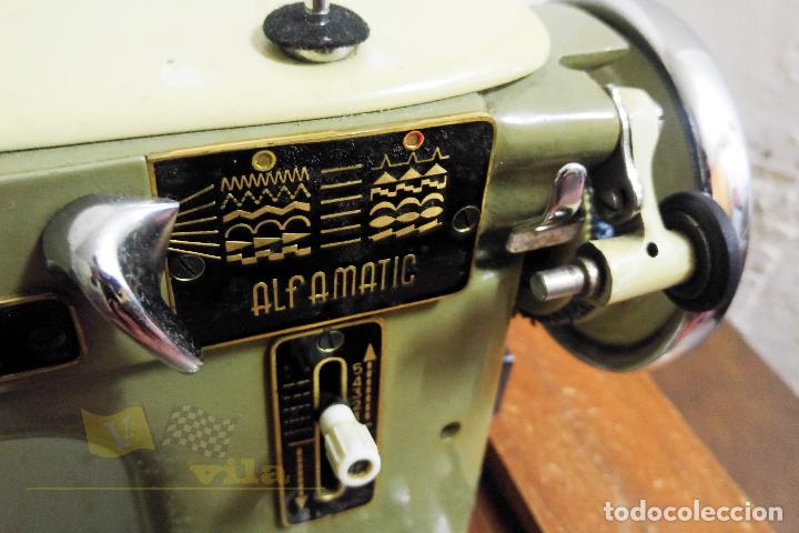 Antig&uuml;edades: M&aacute;quina de coser Alfamatic 103 - Foto 3