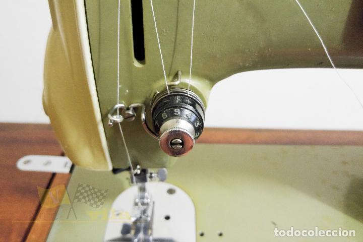Antig&uuml;edades: M&aacute;quina de coser Alfamatic 103 - Foto 7
