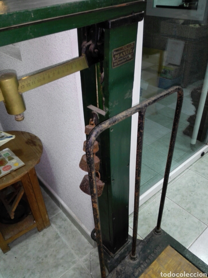 Antig&uuml;edades: BASCULA GRAN TAMA&Ntilde;O. ALMACENES INDUSTRIALES MAYOR