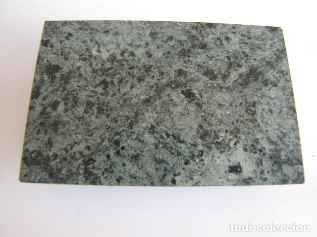 Antig&uuml;edades: Abaco de bronce y granito verde. - Foto 4