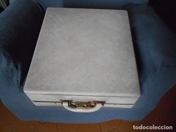 Antig&uuml;edades: M&aacute;quina Escribir HISPANO  OLIVETTI  con Maletin - Foto 5